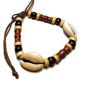 womens coastal bracelet conch shell